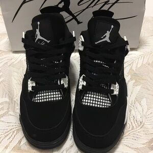 AIR JORDAN 4 RETRO WHITE THUNDER